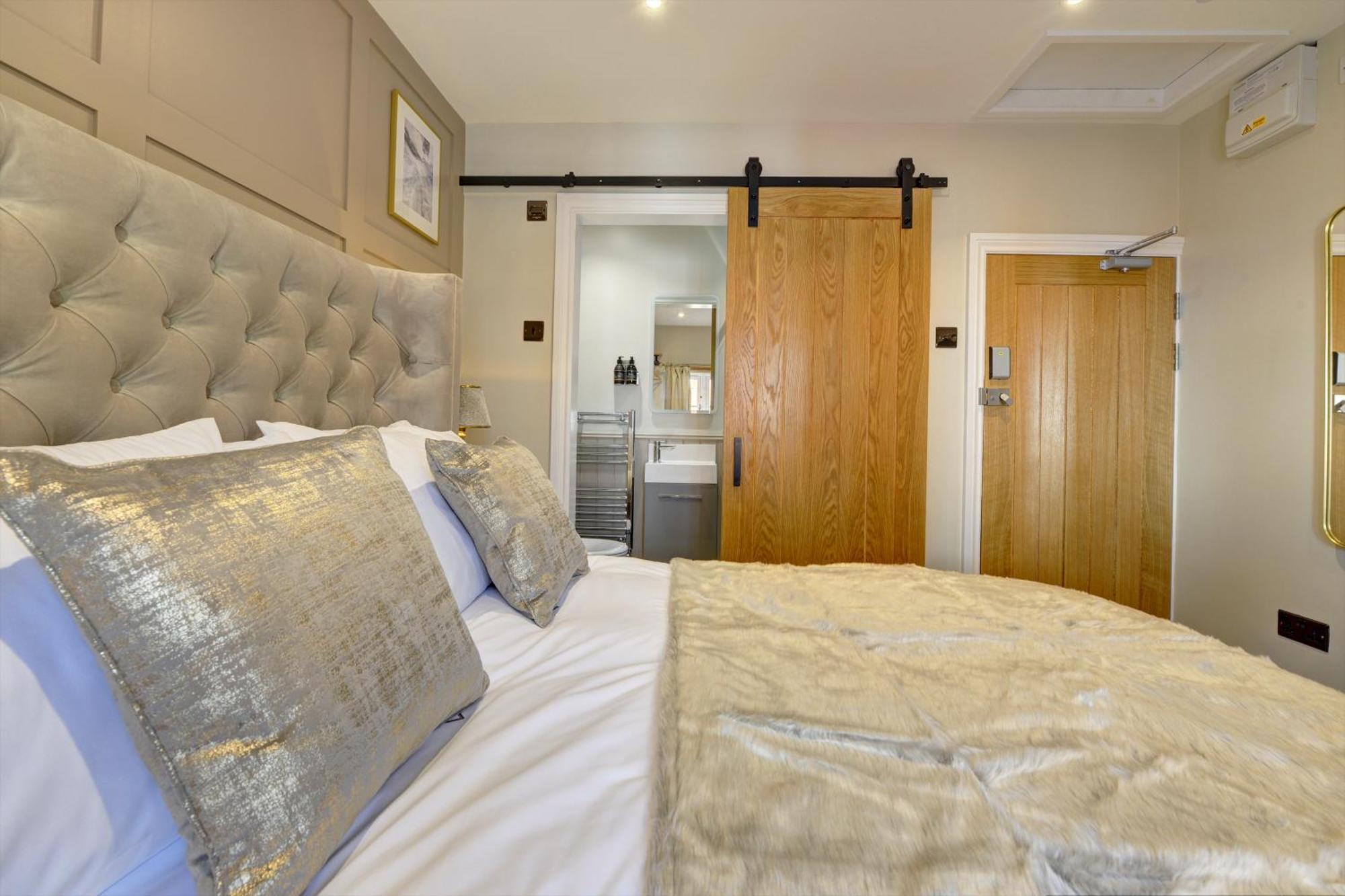 The Bridge House Henley Hotel Exterior photo